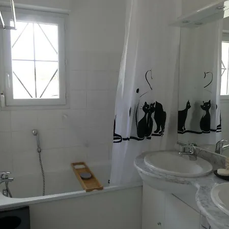 Au Gre Du Vent Apartment *